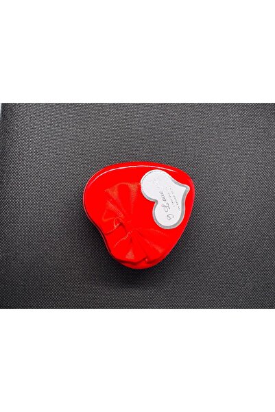 lunave kırmızı metal kalp hediye kutusu