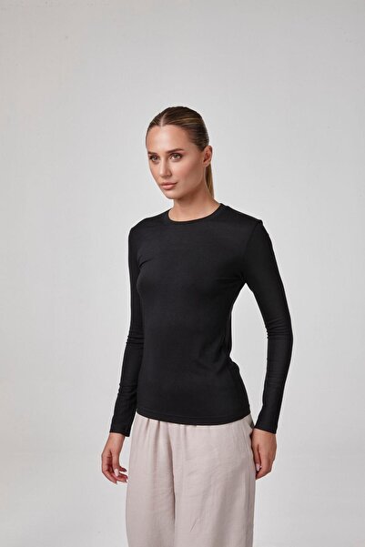 relactive Γυναικείο μαύρο μακρυμάνικο μπλουζάκι με στρογγυλή λαιμόκοψη C1T0N6O2