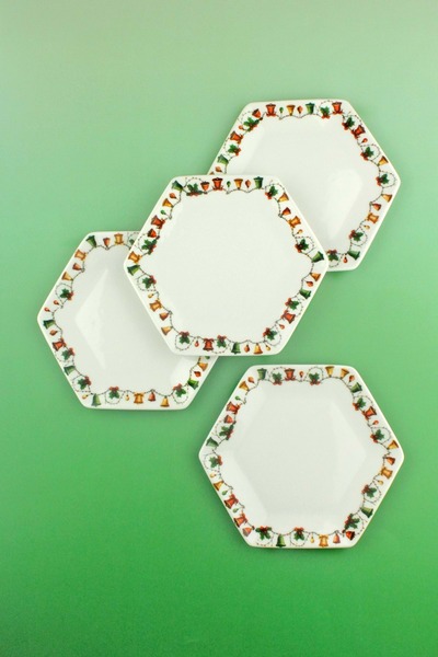 Bursa Porselen Dekor Christmas Bells 4 Pieces Porcelain Dessert/Cookie Plate