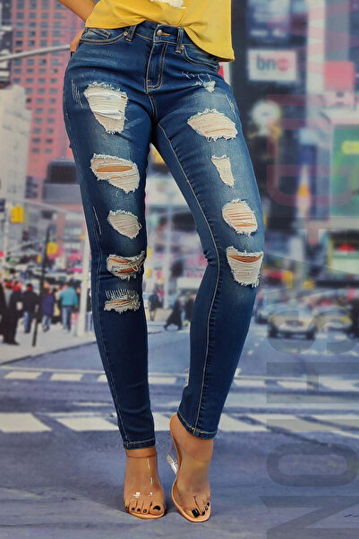 WildFashion Pantaloni din denim accesorizati cu taieturi decorative P84RR-444