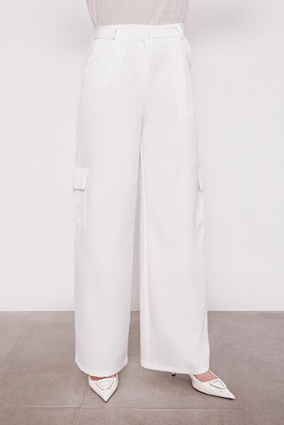 Levidor Брюки кольору екрю з кишенями