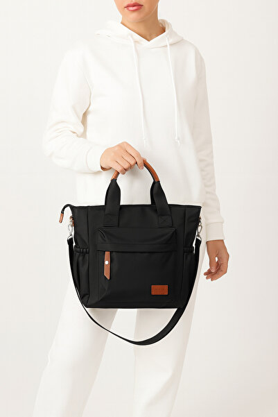 H&D COLLECTİON Μαύρο χρώμα Γυναικεία τσάντα από μαλακό σατέν ύφασμα με λεπτομ...