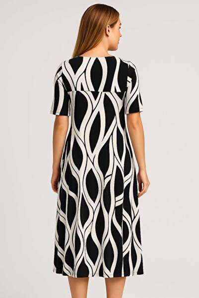 Şans Γυναικείο φόρεμα μεγάλου μεγέθους λευκό-μαύρο, με σχέδιο, με λαιμόκοψη από βισκόζη 65N39156