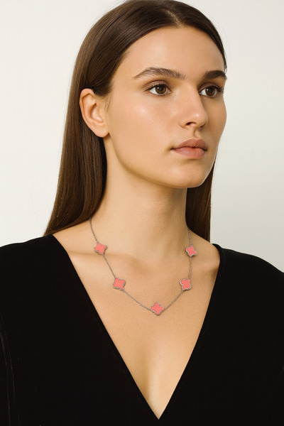 YUNİCCİ & CO قلادة البرسيم الفولاذية