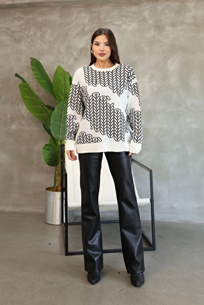 LADY HAZAL White Crew Neck Soft Textured Striped Knitwear Hijab Sweater