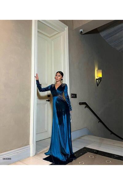 Modafeminen Esnek Kadife Kumaş Taş İşlemeli Abiye Elbise - V Yaka ve Yüksek Yırtmaç 583086 PETROL