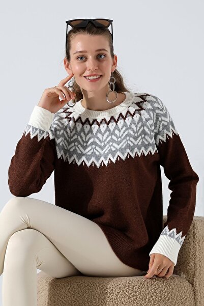 LADY HAZAL Καφέ πλεκτό πουλόβερ με μαλακή υφή και σχέδιο Hijab