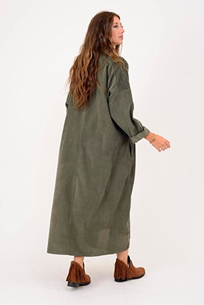 Park Moda 11383 ΦΟΡΕΜΑ ΚΑΤΑΠΛΗΚΤΙΚΟ ΒΕΛΟΥΔΟ ΜΕ ΑΝΑΚΛΑΣΤΙΚΟ ΣΧΕΔΙΟ ΛΟΥΛΟΥΔΙΩΝ ΚΑΙ ΛΕΠΤΟΜΕΡΕΣ ΛΕΠΤΟΜΕΡΕΙΕΣ ΦΙΣΤΟ