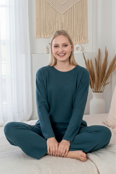 Farya Home Thick Winter Interlock Stripe Long Sleeve Knitted Pajamas Set