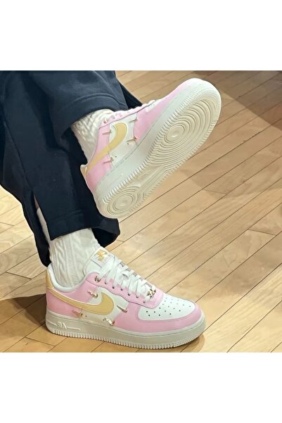 Nike Adidași pentru femei Air Force 1 '07 LX IB2574 600