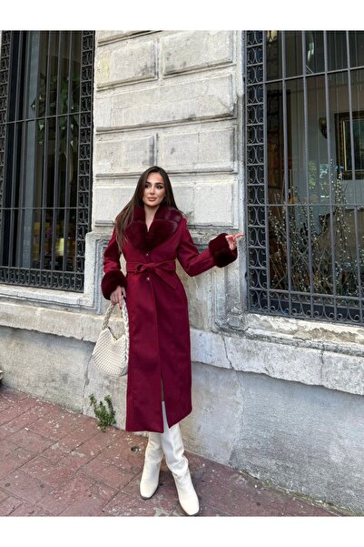 D'RECCY KADIN KÜRK YAKA VE PELUŞ KOL DETAYLI UZUN KAŞE KABAN