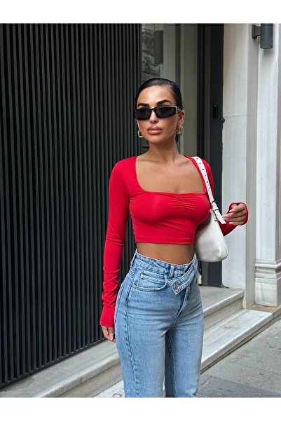 Les Séduisantes c.a. Diver Fabric Short Blouse with Drawstring Detail on the Front