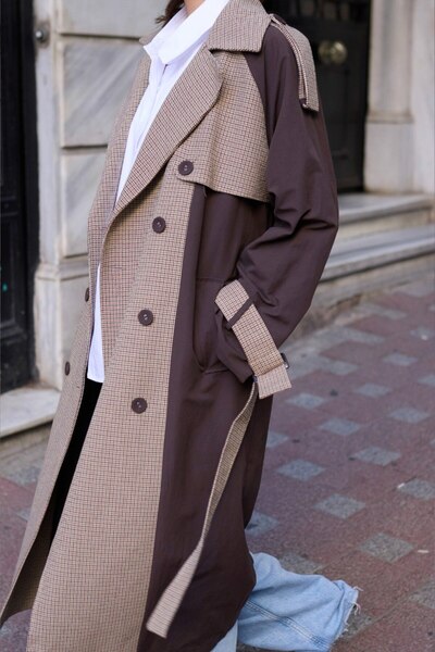 Yasemin Özdemir Trençkot ekose detay