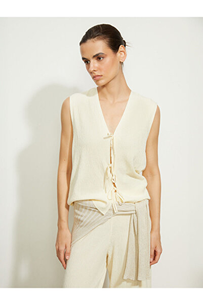 LC Waikiki LCWAIKIKI Classic V Yaka Bağlamalı Kadın Triko Yelek