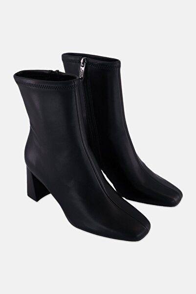 Steve Madden Women Hush Zipper Closure Ankle Boots, Black