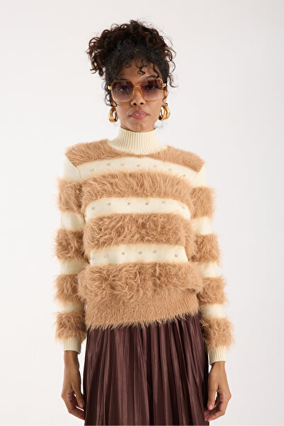 Moda Days Women's Beige Beard Yarn Stone Detailed Half Turtleneck Knitwear Sweater