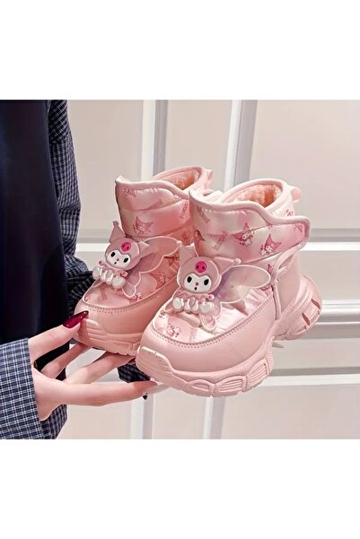 SANRIO KUROMİ KARİKATÜR DESENLİ PEMBE ICI TUYLU KIZ ÇOCUK BOT