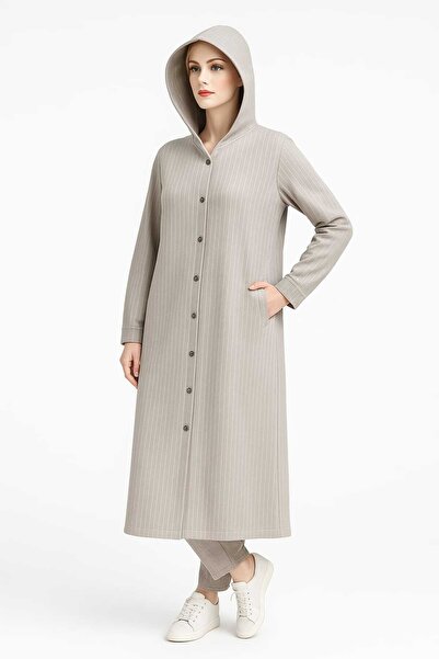 MAY MARA BÜYÜK BEDEN YANDAN CEPLİ KAPŞONLU ÇITÇITLI UZUN FERACE