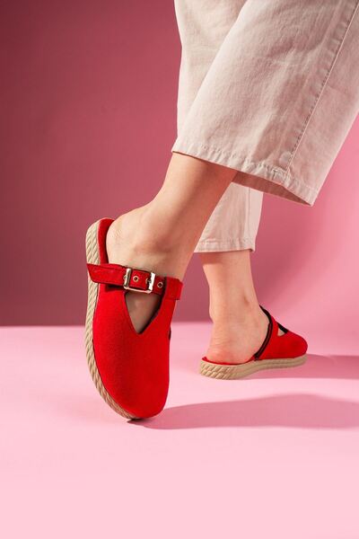 FUGA MODA Sabrosa Red Suede Buckle Front Closed Women's House Slippers