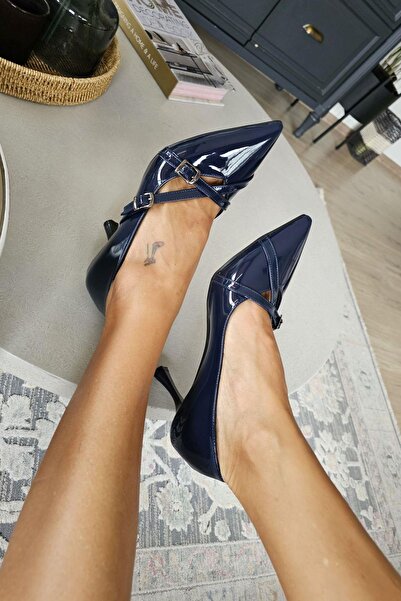 Ops 10 11013 Topukla Kadın Kadeh Topuklu Çapraz Toka Detaylı Stiletto