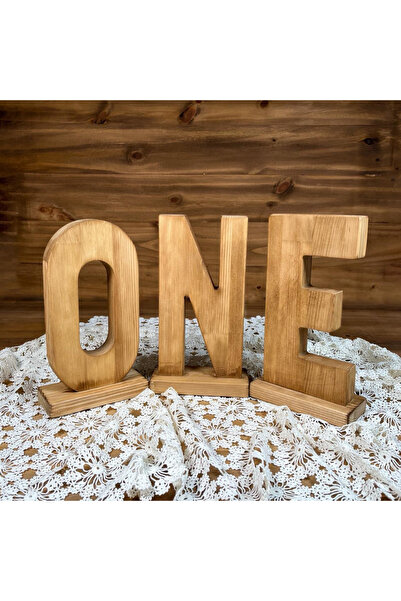Hatidizayn Ahşap ONE Yazısı – 1 Yaş Doğum Günü ve Fotoğraf Çekim Dekoru