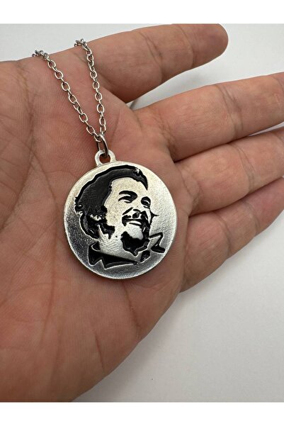 Herşey Nota Unisex Necklace with Che Guevara Figure – Freedom, Courage, and Revolutionary Spirit Design