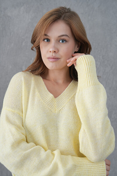 bayansepeti Yellow Knitwear Fabric V-Neck Long Oversize Sweater 4093