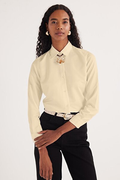 Tudors Kadın Slim Fit Dar Kesim Vucüda Oturan Uzun Kollu Açık Bej Basic Gömlek