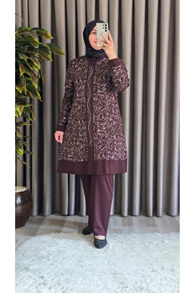 Elmas Tesettür ملابس نسائية طقم سمراء بنمط مخطط