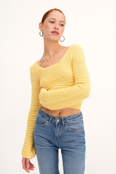 Addax Knitted Sweater with Tie Back K10310