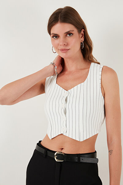 Lela Slim Fit Heart Collar Buttoned Thick Strap Crop Vest Vest 5865497