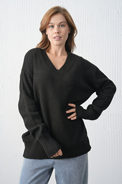 WOMAN VISION Women's Black Knitwear Fabric V-Neck Oversize Sweater 4093