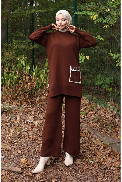 sefamerve Strickwaren İinci Detaillierte Tunika-Hosen-Kombination Zweiteiliges Set 1025-06 Braun