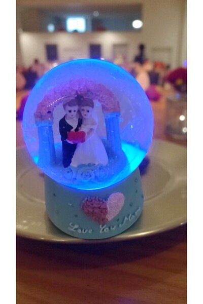 FAMEMUS ACCESSORY Işıklı Kar Küresi Ara boy Ürün Boyut 10 cm