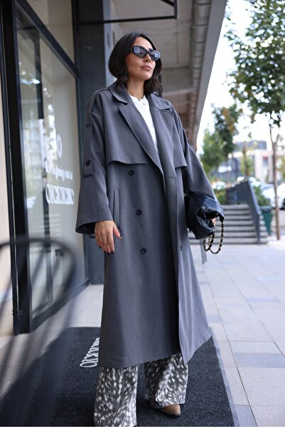 Özge Özgenç Τζιν με μοτίβο μπατίκ