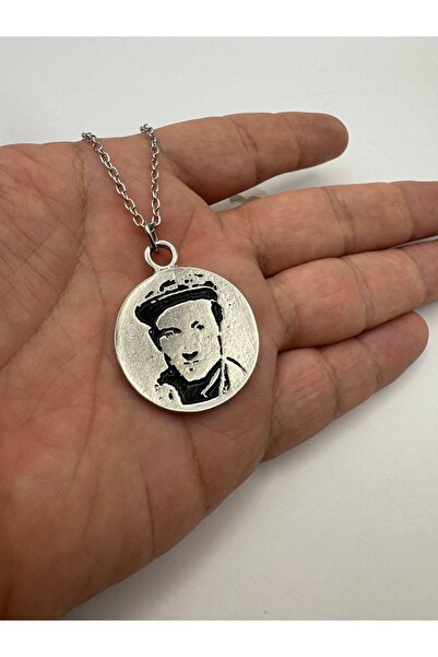 Herşey Nota Historical Portrait Figured Unisex Necklace – Antique Silver Medallion Design
