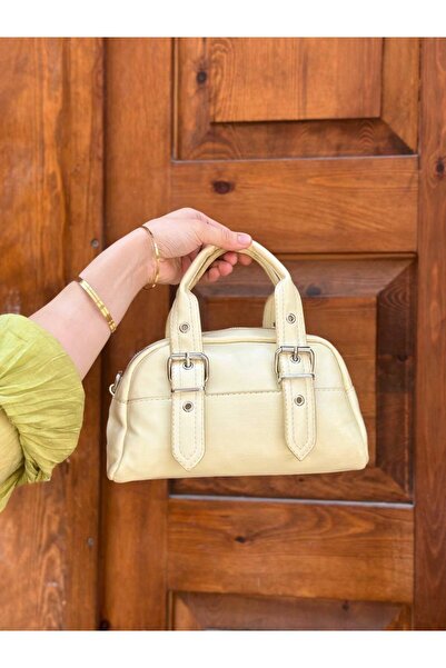 SHIKIRTI حقيبة يد وكتف نسائية صغيرة الحجم من الجلد اللامع مع تفاصيل مشبك حزام...