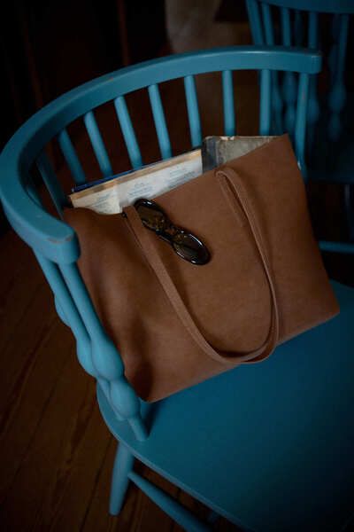 RUSK حقيبة كتف كبيرة الحجم من جلد النوبوك المقاوم للماء