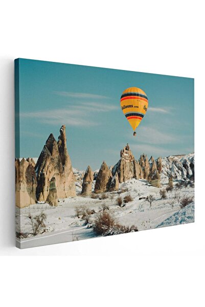 Tablou Canvas Tablou peisaj iarna cu balon cu aer cald, cod 4473