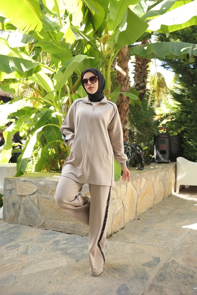 Ryzi Moda Women's Hijab Tracksuit Set
