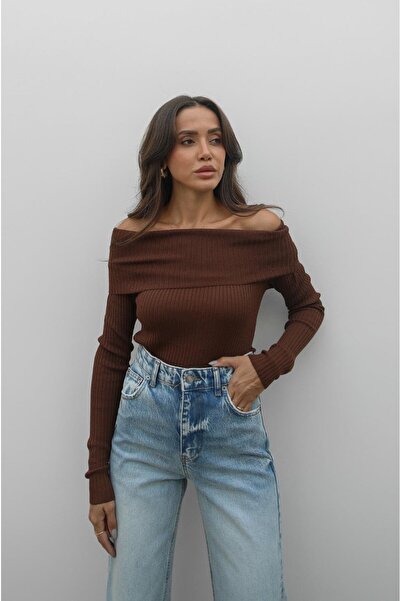 Havoş Kahverengi Madonna Yaka Fitilli Triko