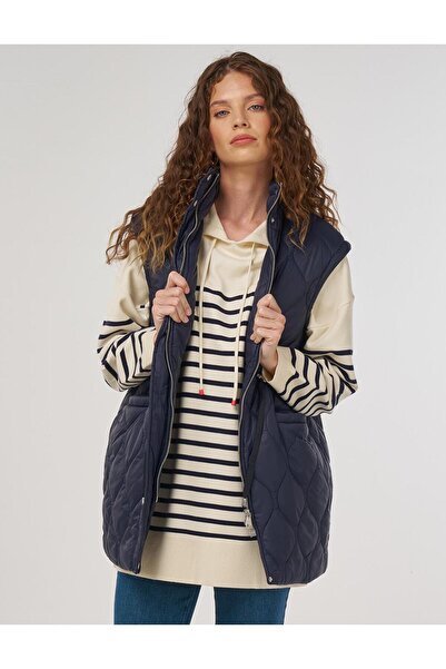 Kayra سترة منفوخة بياقة عالية باللون الأزرق الداكن