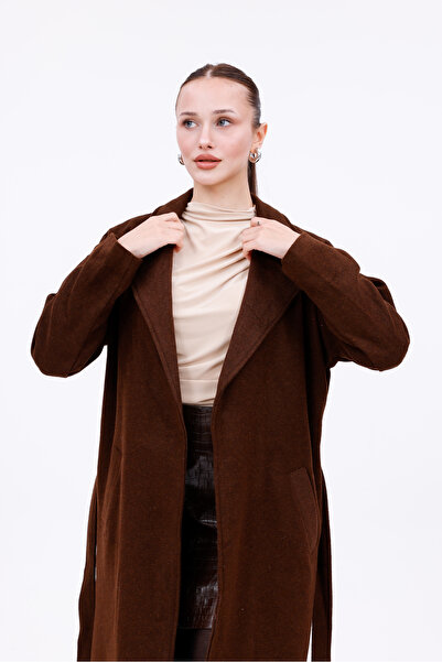 Modayıldızlar Μακρύ χειμωνιάτικο γυναικείο παλτό με ζώνη και τσέπες καφέ