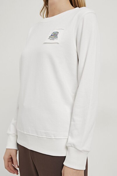 Arma Life Women's Back Printed Crew Neck White Sweatshirt