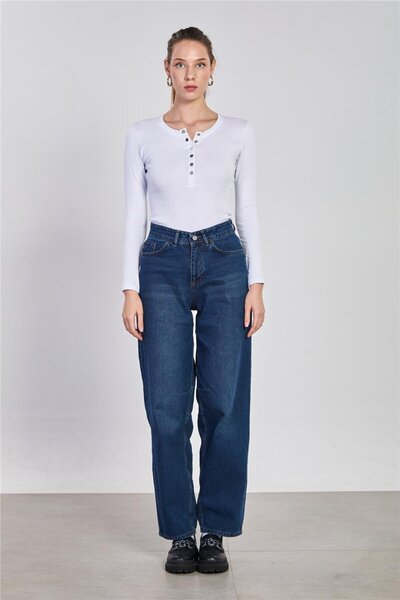 BARRELS AND OIL Women's Long Sleeve Bodysuit with Snap Buttons on the Front - White