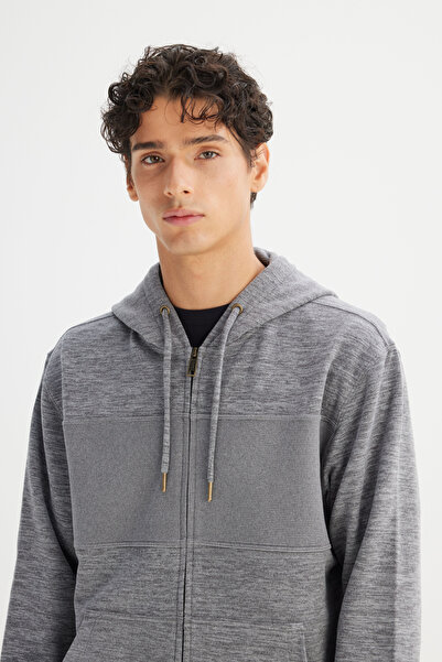 Lee Regular Fit Normal Cut Hooded Sweatshirt with Pockets and Fleece Lining Inside, Zippered