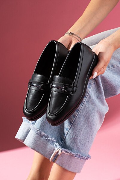 FUGA MODA حذاء ماركيز ذو اللون الأسود ذو الإبزيم من نوع لوفر باليه كاجوال