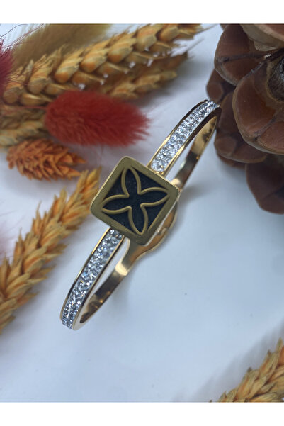 TakbiTasarım TAKBİ YONCA FİGÜRLÜ TAŞLI VE SİYAHLI ROSE GOLD RENK ÇELİK KELEPÇE