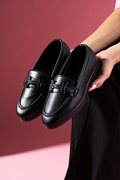 FUGA MODA حذاء هيركون لوفر بابيت كاجوال بإبزيم جلدي أسود