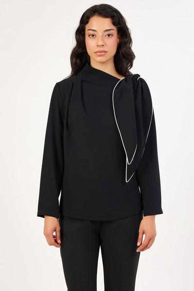 FEVER Asimetrik yaka fiyonk detaylı bluz